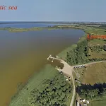 Rybakowka Nad Jeziorem Wicko * Jezierzany