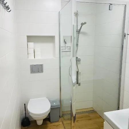 Rybakowka Nad Jeziorem Wicko * Jezierzany